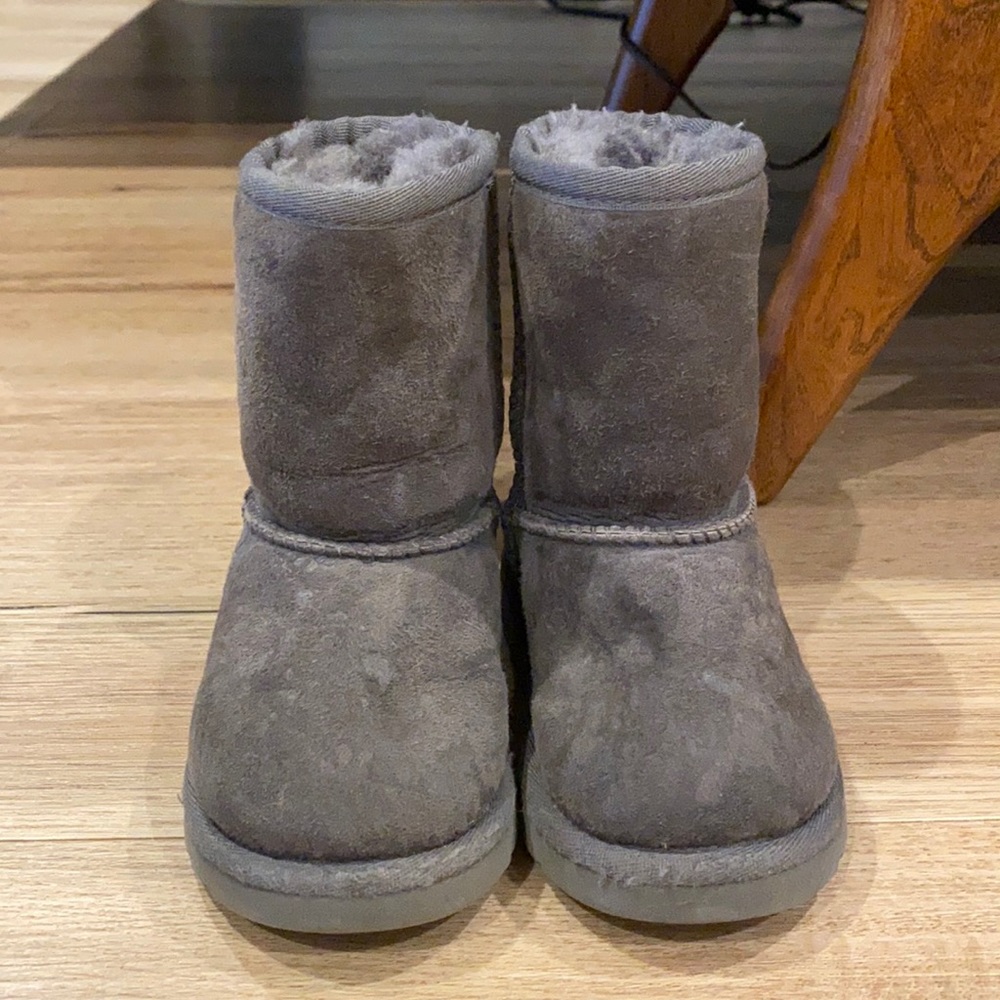 Grey UGG boots toddler size 7